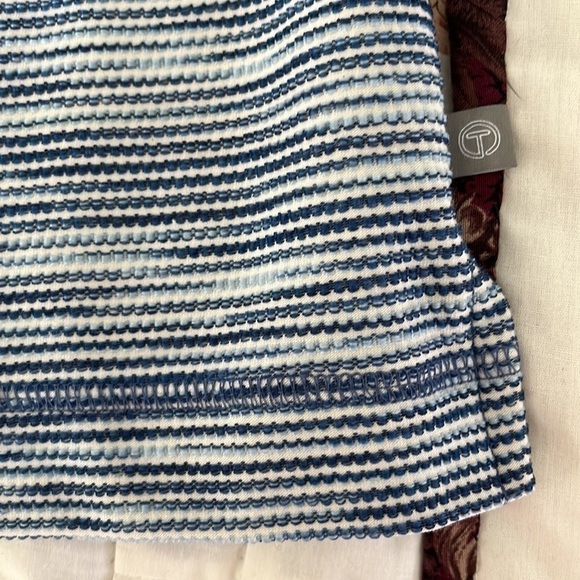 NWOT T by Talbots Women’s Blue Striped Top Size Large - Picture 6 of 10